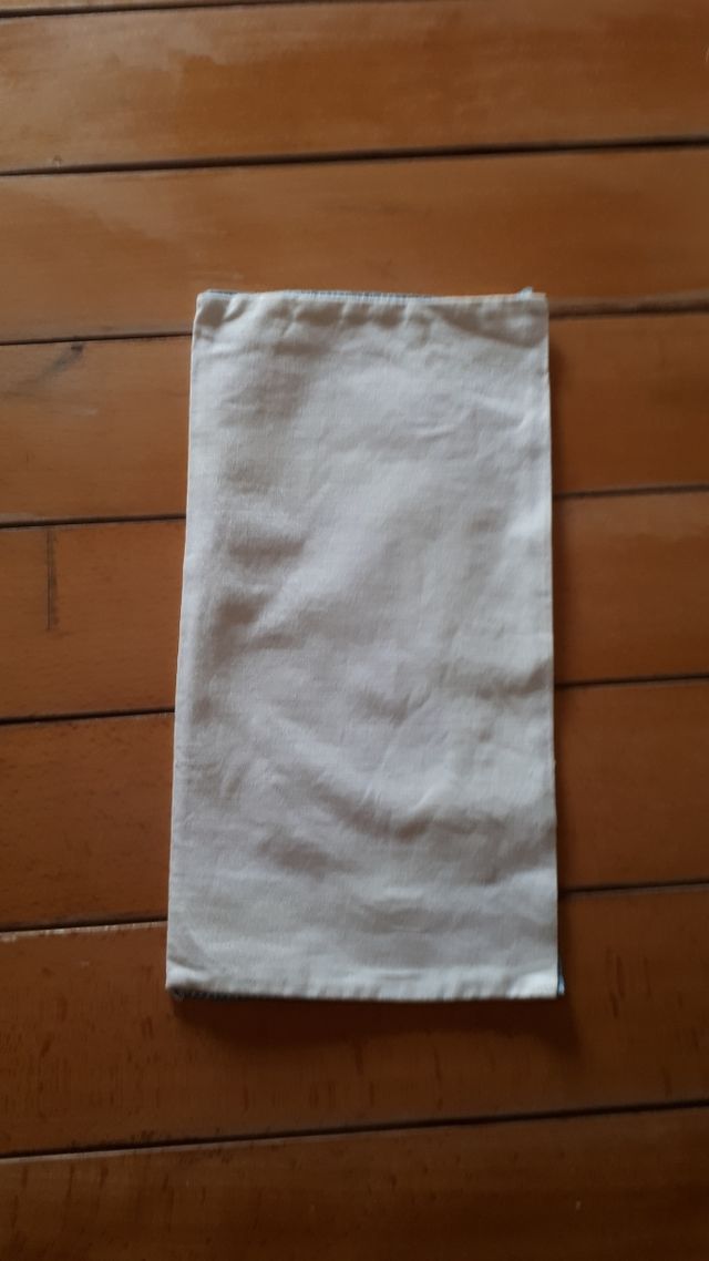 Bustina vintage porta posate fatta e ricamata a ma