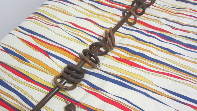 RIEL DE MADERA CON TODOS SUS ACESORIOS