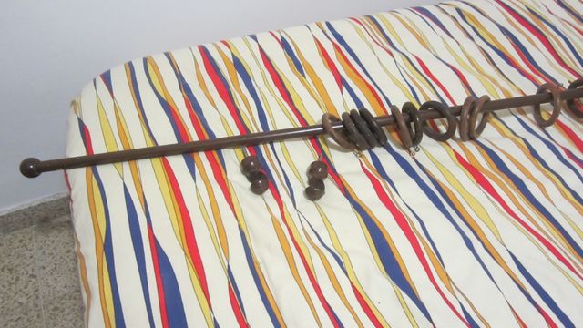 RIEL DE MADERA CON TODOS SUS ACESORIOS