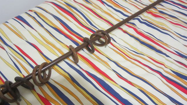 RIEL DE MADERA CON TODOS SUS ACESORIOS