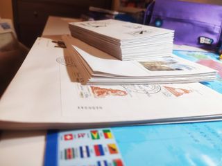 TODOS LOS SOBRES PRIMER DÍA 2004. Sellos