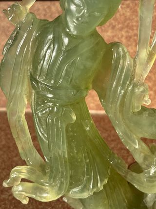 Figura tallada en jade