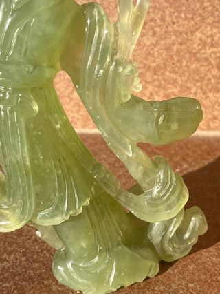 Figura tallada en jade