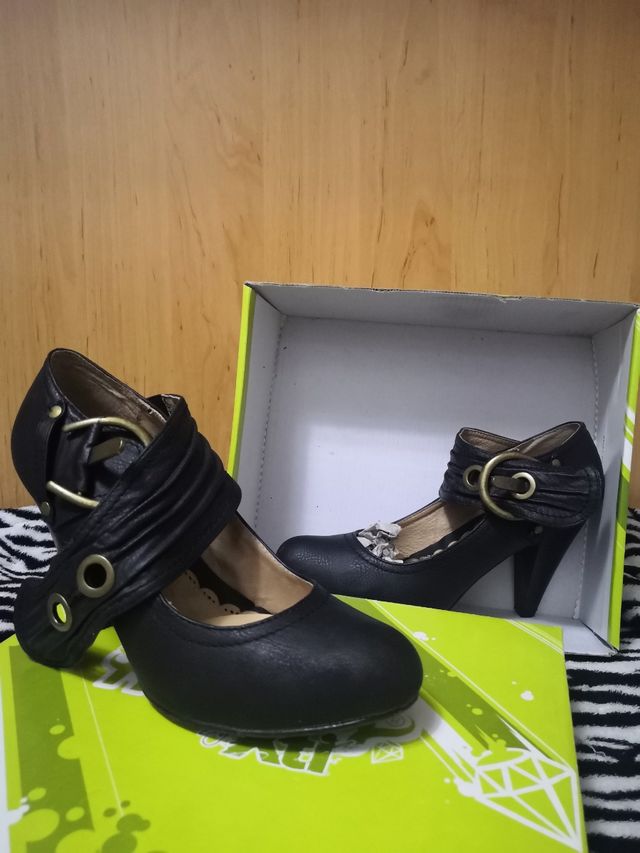 zapatos de tacon negros