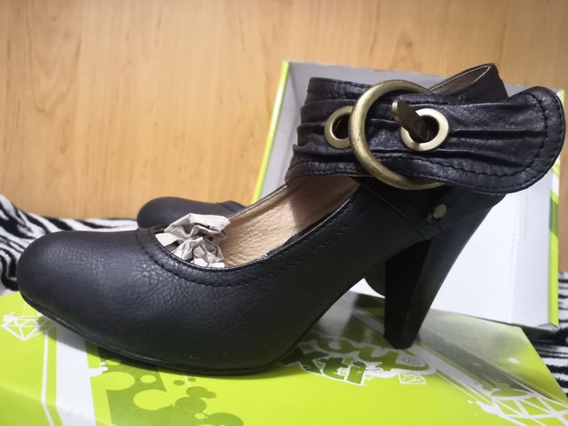 zapatos de tacon negros