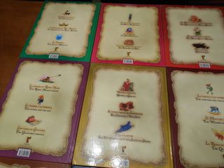 12 libros con 36 cuentos bilingües español-inglés)