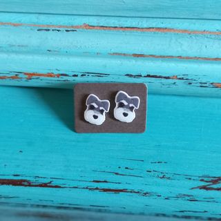 Lindos pendientes de botón de perro schnauzer