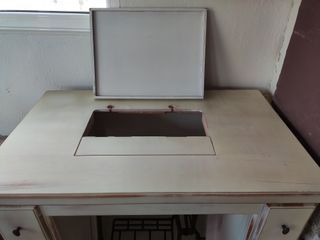 Mueble máquina de coser. Aparador.