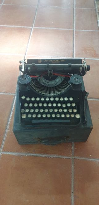 Maquina de escribir UNDERWOOD