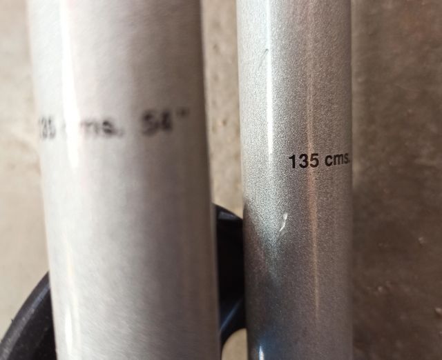 135, Palos esqui Locust, Nuevos