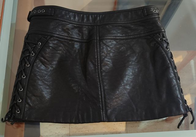 minifalda polipiel