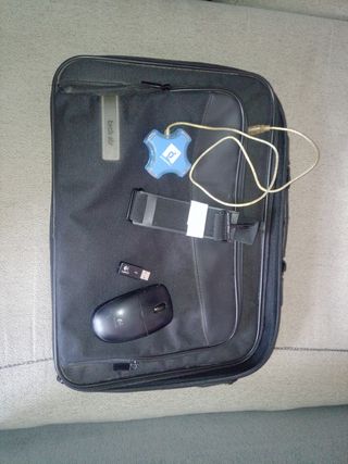 funda portátil 16" + ratón inalambrico