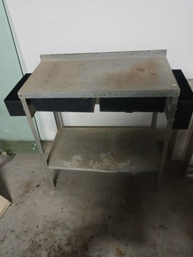 Vendo bancone libreria in ferro