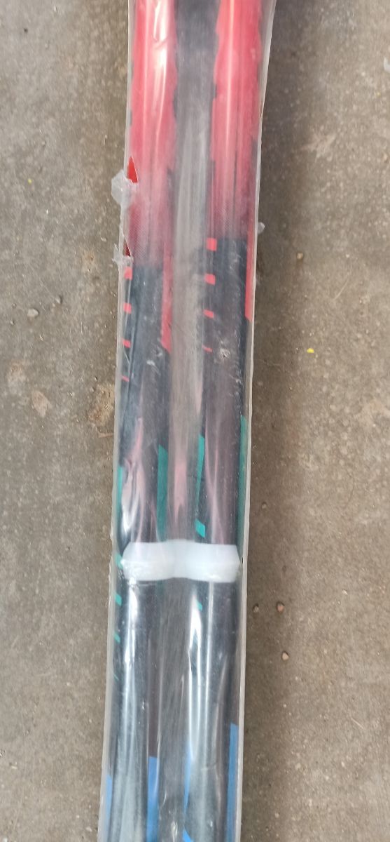 135, Palos de esqui Gipron, Nuevos