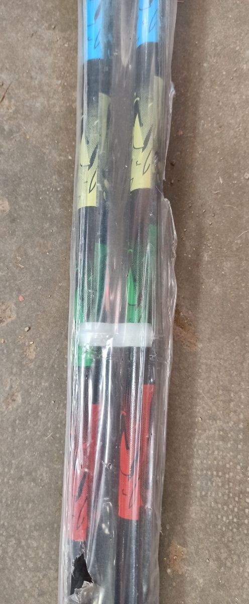 135, Palos de esqui Gipron, Nuevos