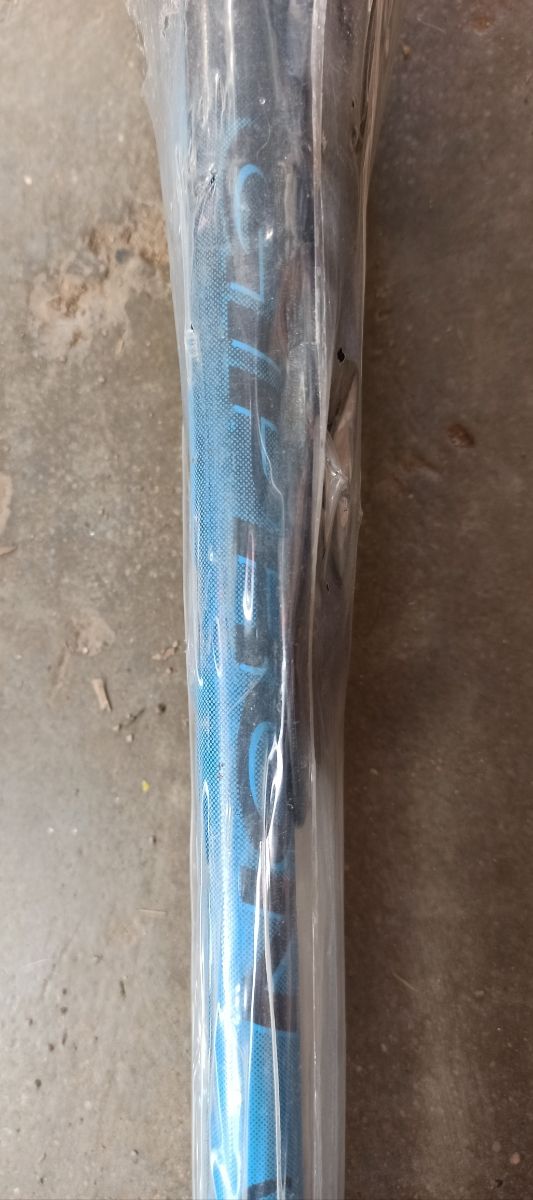 135, Palos de esqui Gipron, Nuevos