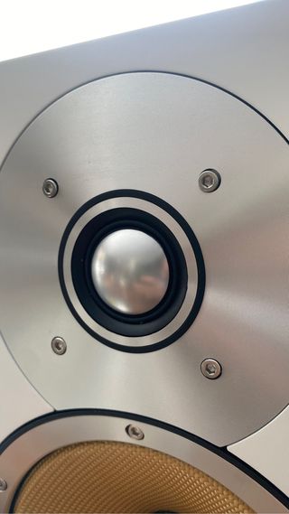 Altavoces Bowers & Wilkins CM8