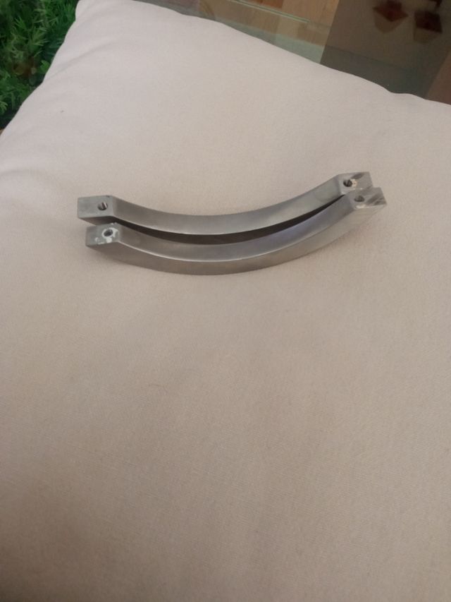 tiradores de aluminio