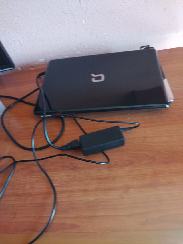 Portàtil compact y estuche