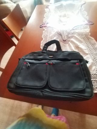 Portàtil compact y estuche
