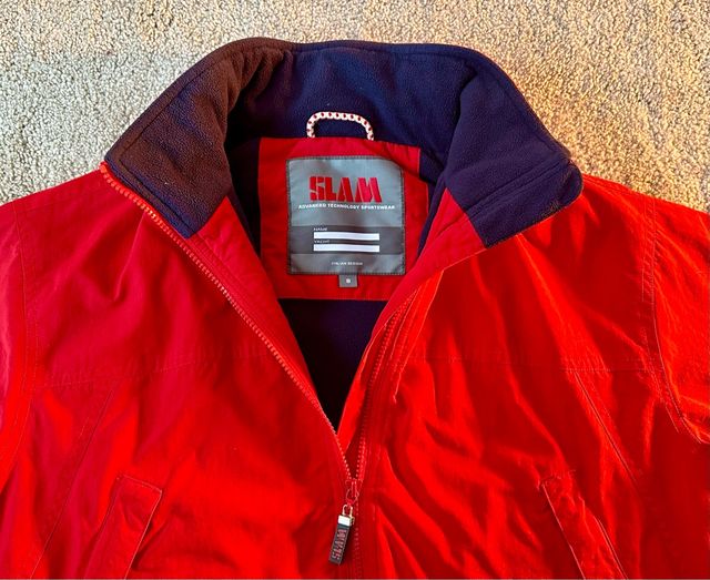 Abrigo impermeable SLAM talla 8 (10-12) Nuevo.