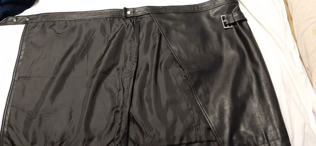 Falda polipiel de Inside