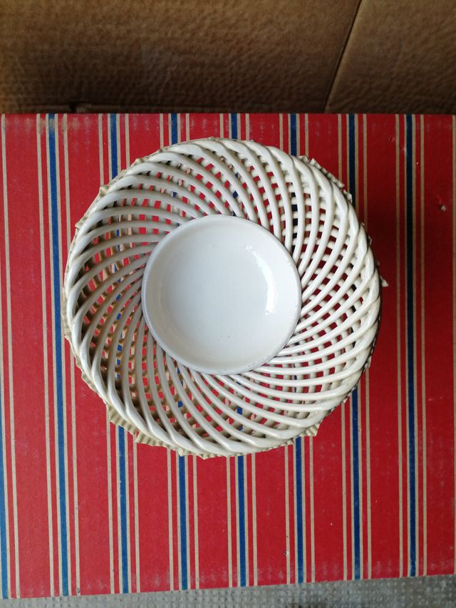 Vaso contenitore in ceramica