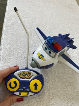 Avión teledirigido Súper Wings
