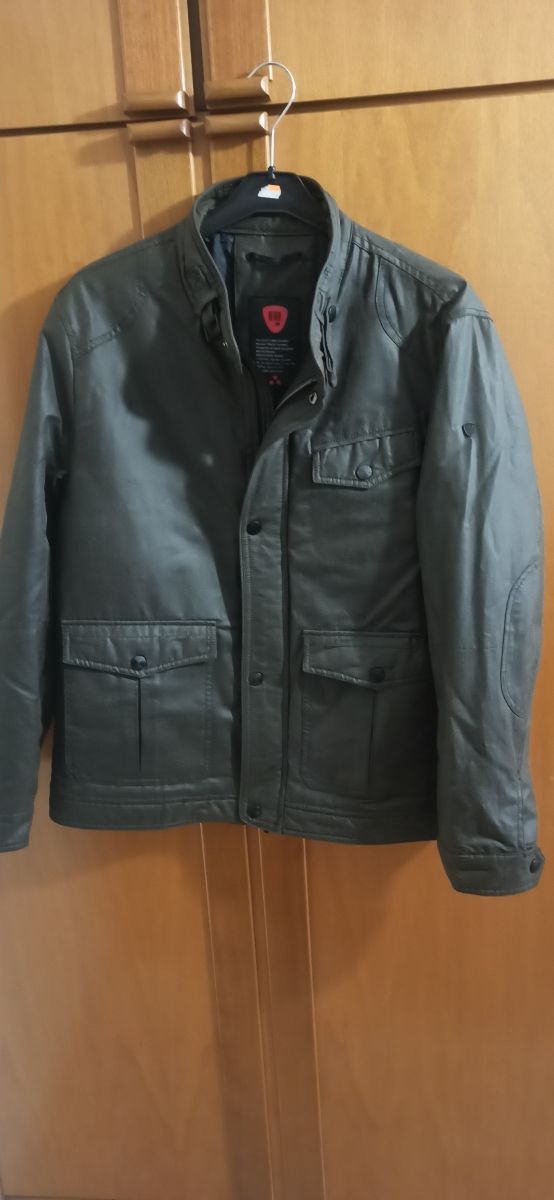 Chaquetón caballero color piedra