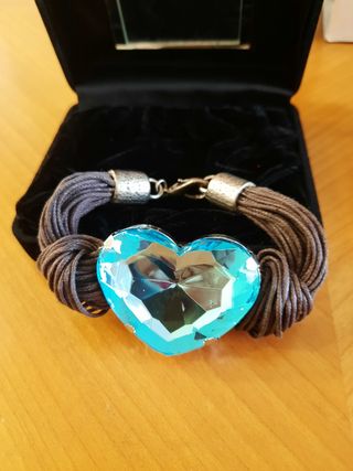 2 Pulseras sin estrenar hechas a mano de artesanía