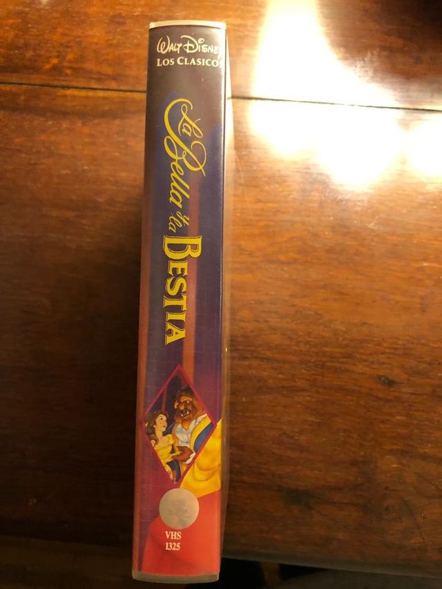 Película VHS "LA BELLA Y LA BESTIA"
