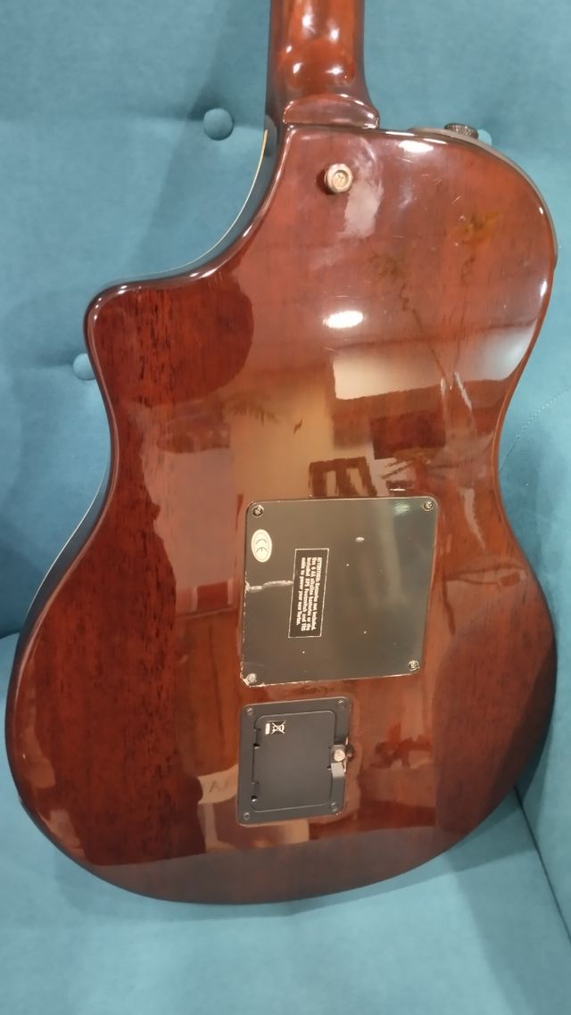 Guitarra. LINE6 VARIAX 700 ACUSTIC