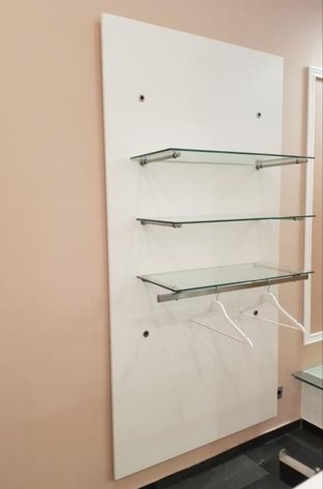 Mueble tienda de ropa