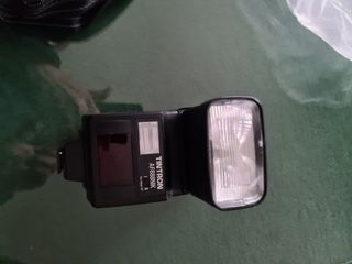 CAMARA DE FOTOS DIGITAL NIKOM