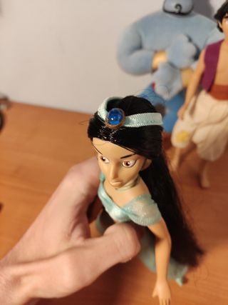 Raros Aladín Jasmine y Genio azul Marca Applause