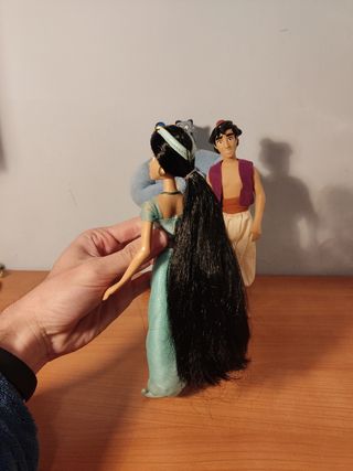 Raros Aladín Jasmine y Genio azul Marca Applause