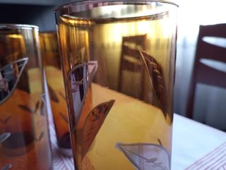 Vasos y cubitera antiguos