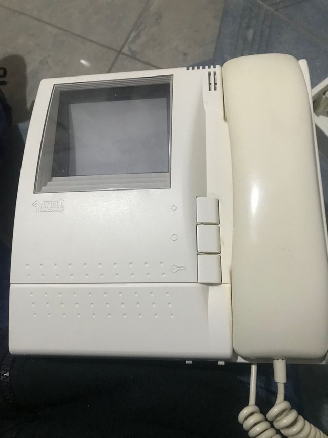 Coppia di videocitofoni urmet