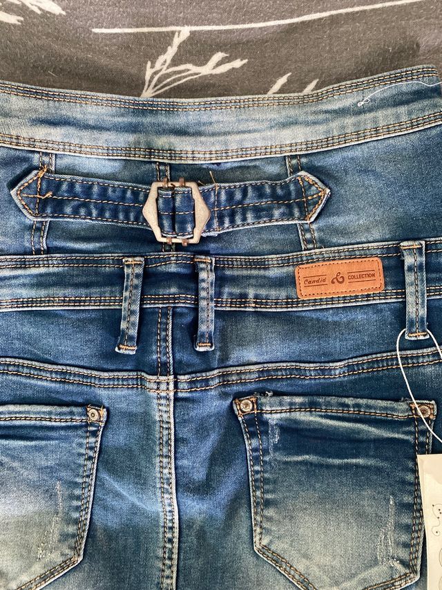 Nuova gonna corta+t-shirt in regalo