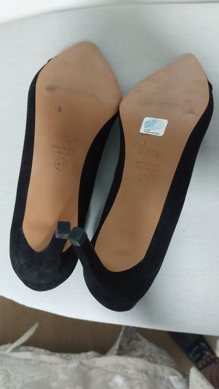 zapatos de tacón negro