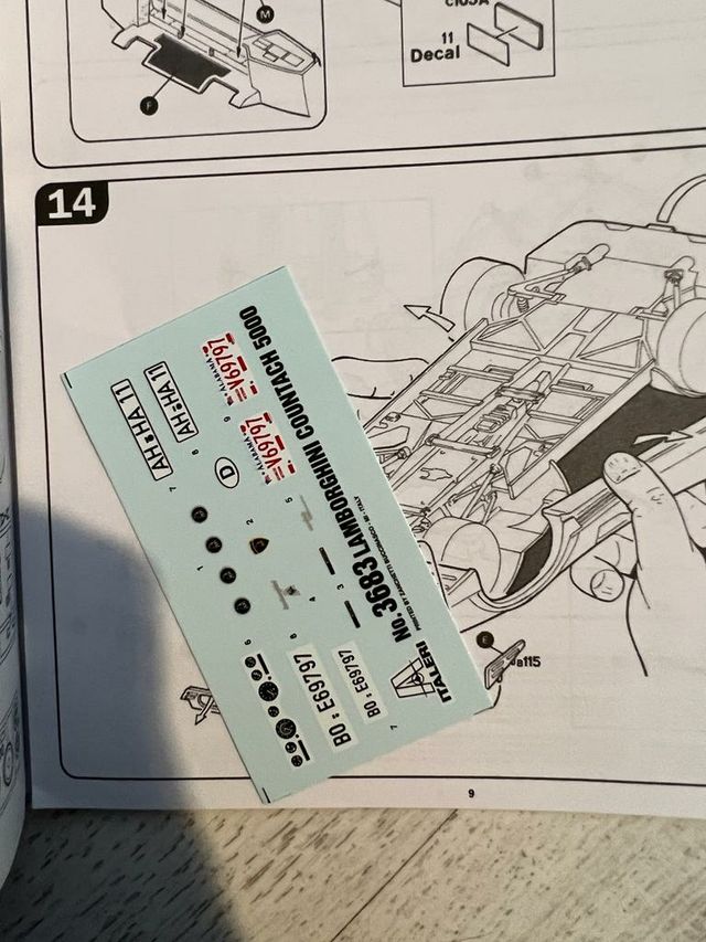 Maqueta 1/24 italeri lamborghini countach