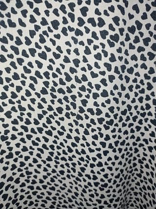 Blusa con estampado de corazones