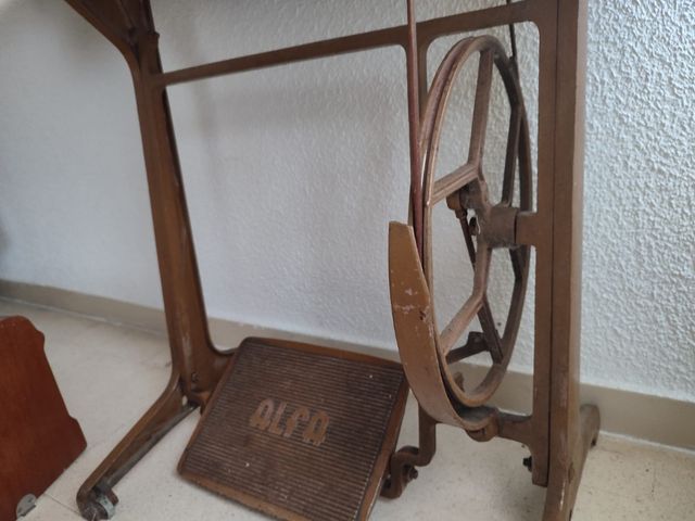 máquina da coser antigua alfa