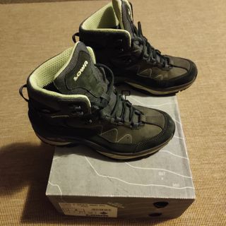 Botas Lowa montaña mujer