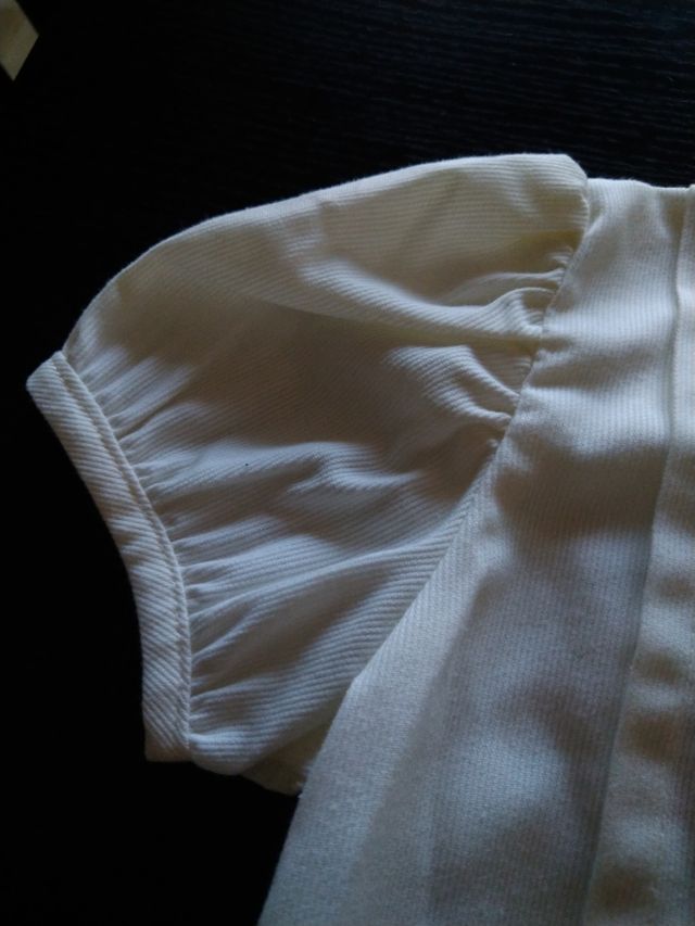 Traje de bebé beis talla 18meses