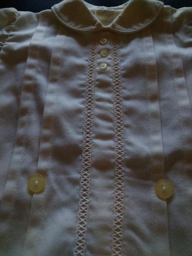 Traje de bebé beis talla 18meses