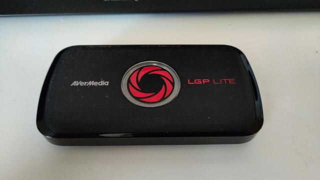 Capturadora Avermedia lgp Lite con caja