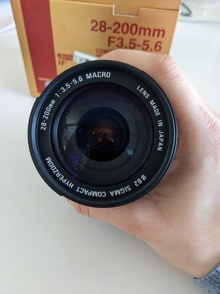 Sigma 28-200mm Compact Hyperzoom Macro - Canon