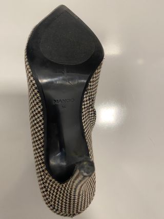 Zapato con tacón recto de 8.5 cm de piel rosa palo
