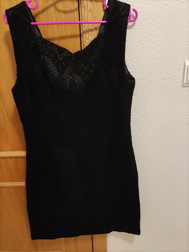 vestido negro fornarina